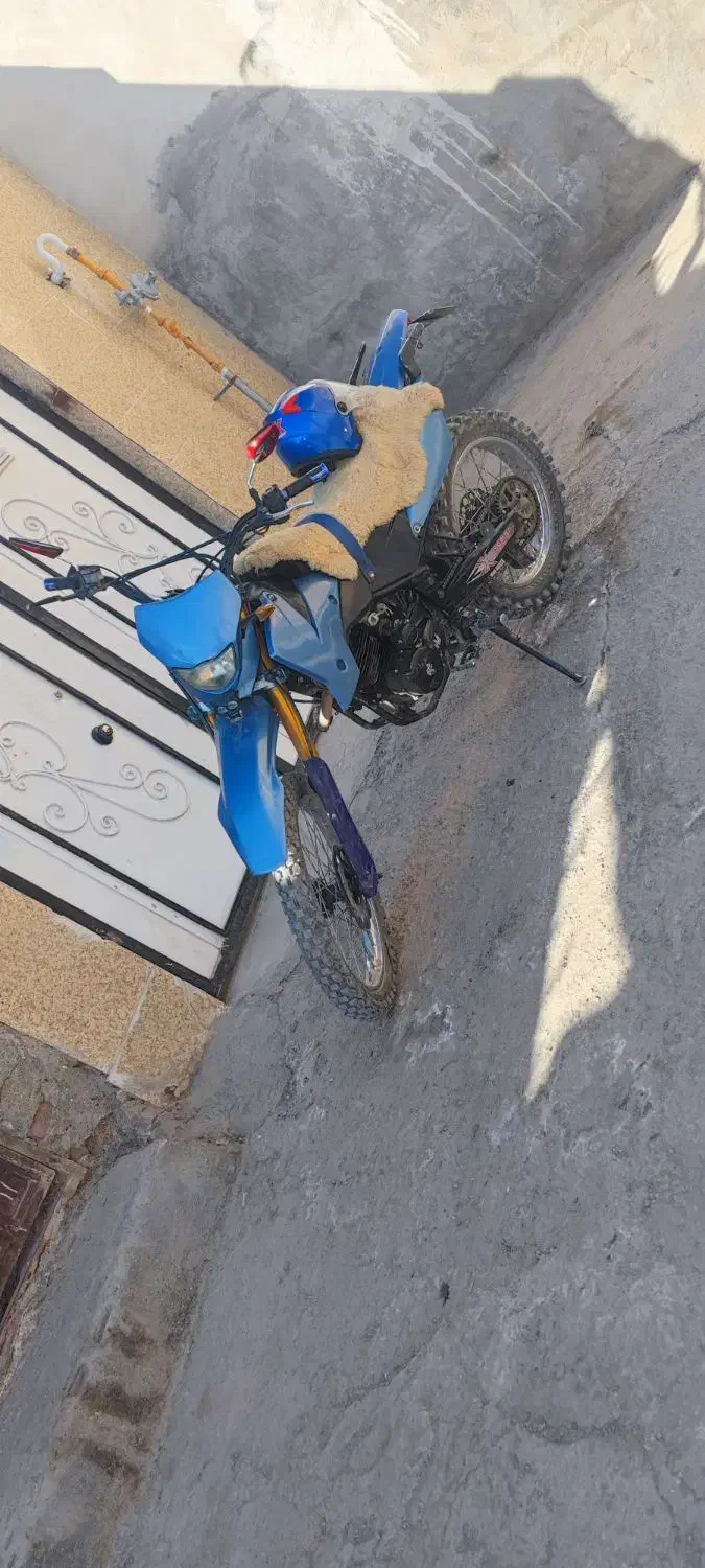 تریل کراس فلات ۲۵۰ مدل ۹۴|موتورسیکلت|زاهدان, |دیوار