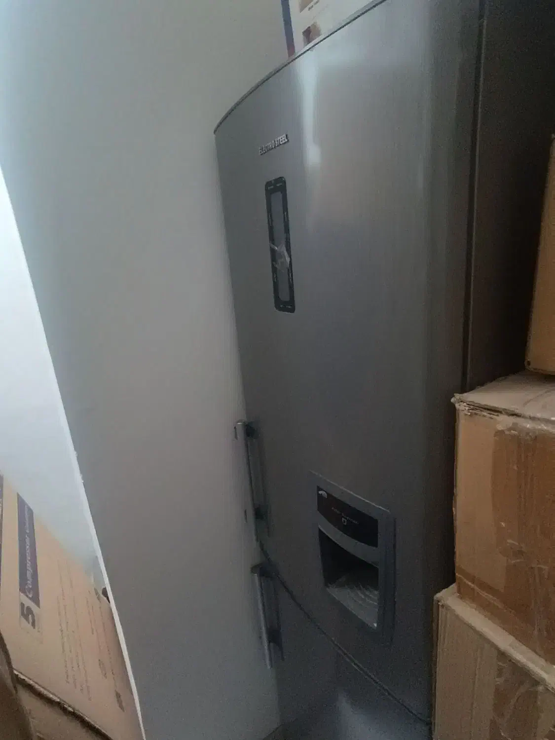 یخچال الکترو استیل کاملا سالم|یخچال و فریزر|شیراز, انجیر|دیوار