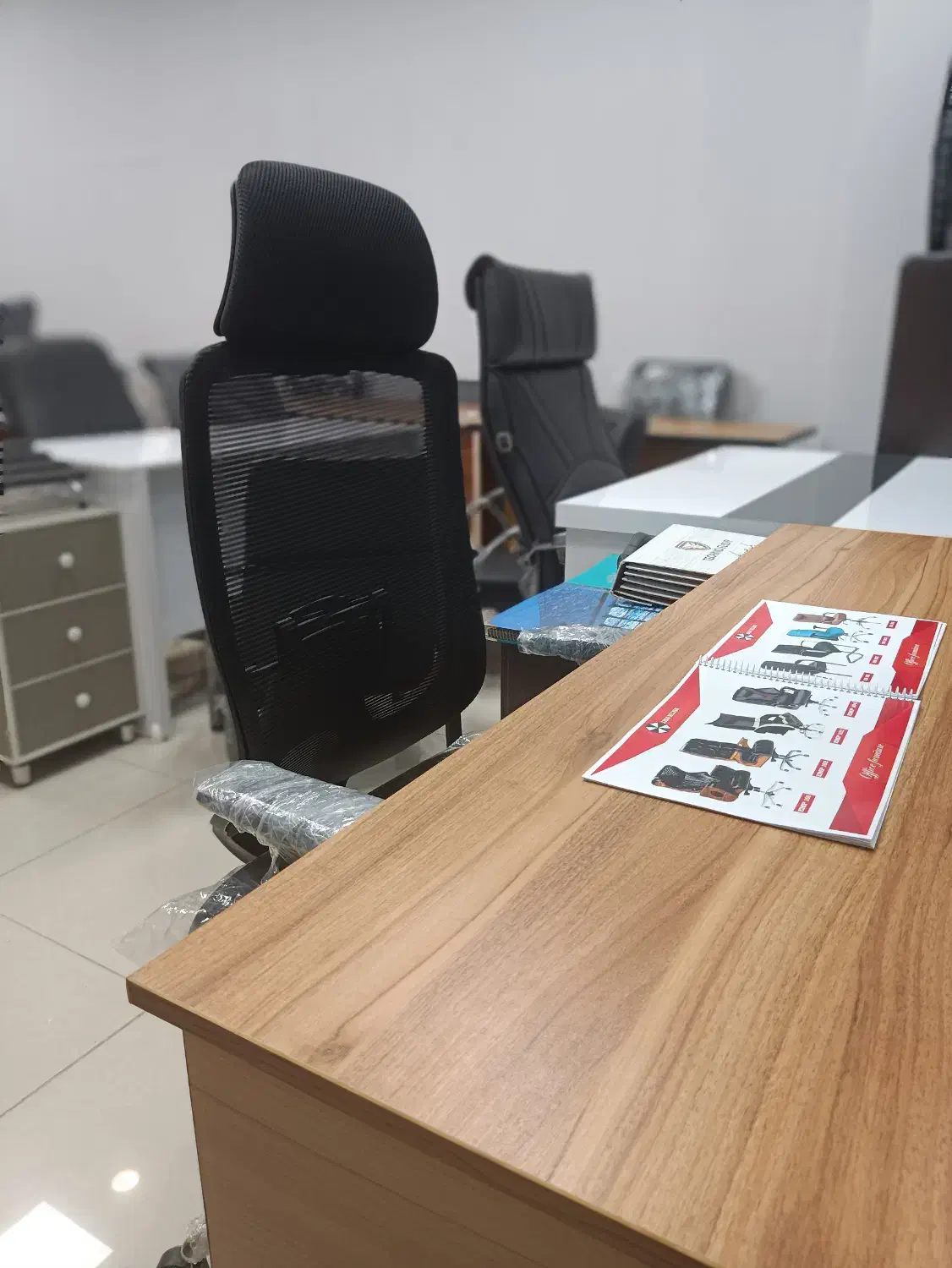 میز و صندلی اداری|دفتر کار|کیش, |دیوار