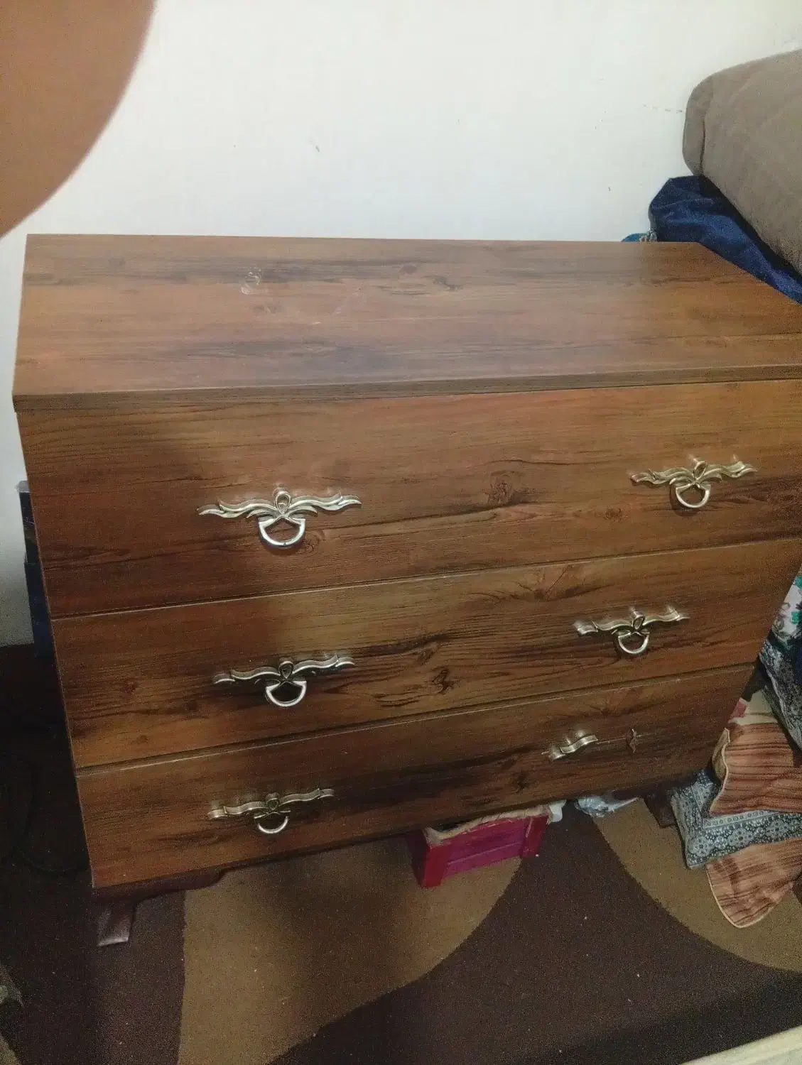 تحت دو نفره و پاتختی و دراور و آینه و چوب زیر|تخت و سرویس خواب|کرج, کرج نو|دیوار