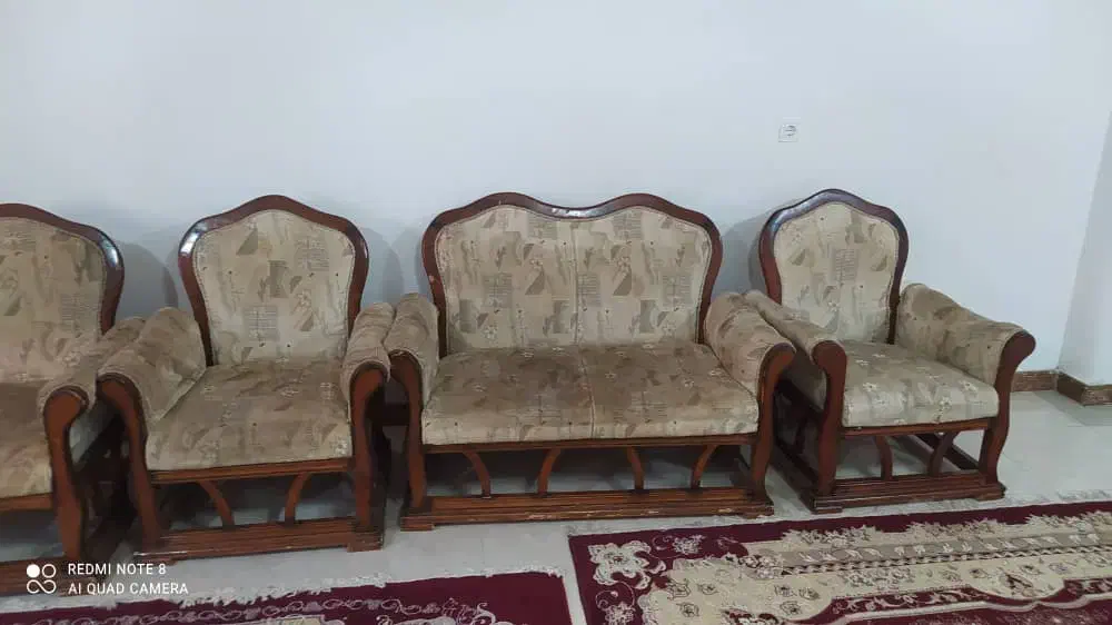 فروش مبل راحتی هفت نفره سالم|مبلمان خانگی و میز عسلی|رحیم‌آباد, |دیوار