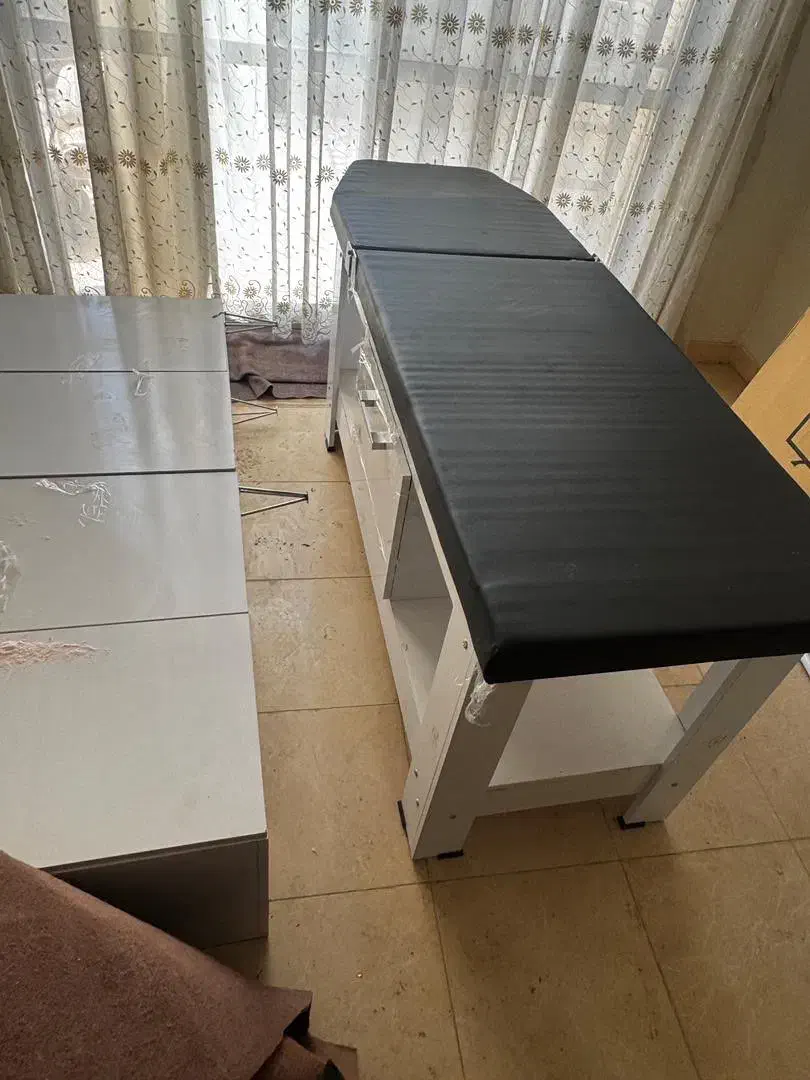 تخت فیشال مژه ترولی فلزی صندلی تابورهبخور سردگرم|آرایشگاه و سالنهای زیبایی|شاهینشهر, فردوسی|دیوار