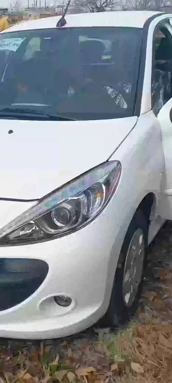 پژو207iدنده ی سقف فلز|خودرو سواری و وانت|بروجرد, |دیوار