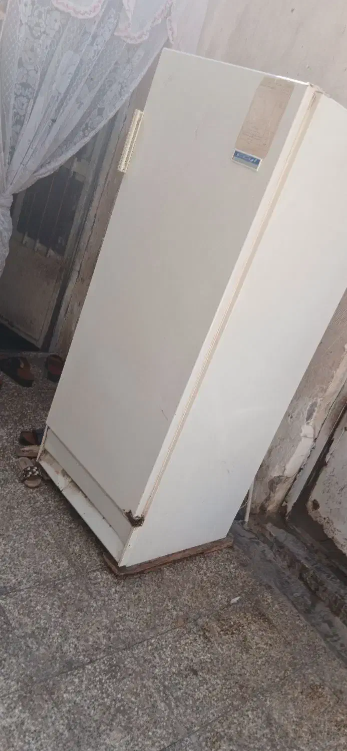 فروش یک عدد یخچال ارج  موتور ژاپن   گاز فابریک|یخچال و فریزر|بندرعباس, |دیوار