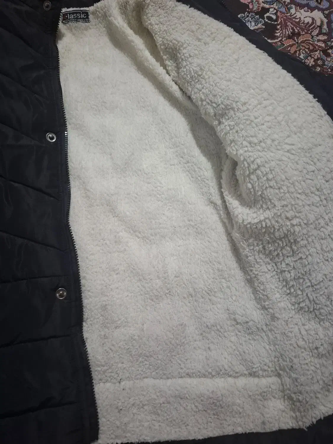 کاپشن|لباس|قیدار, |دیوار