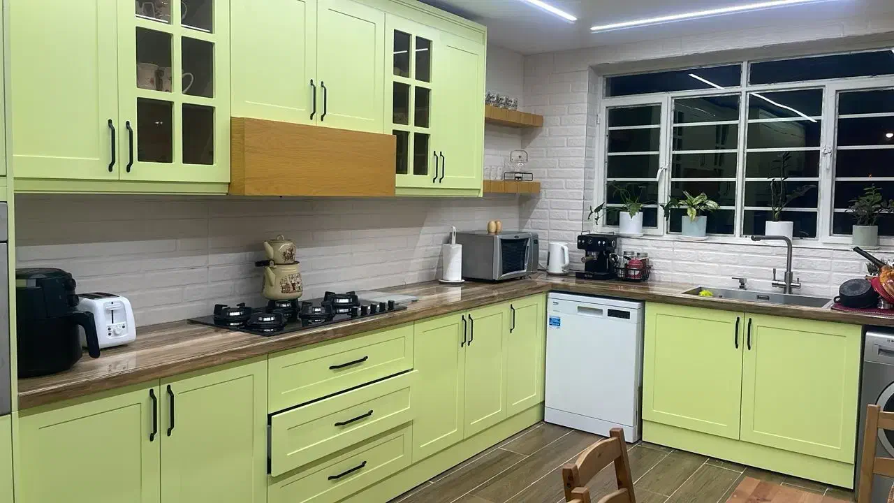 نقد و اقساط انواع کابینت،کمددیواری.کافه بار،میز tv|خدمات پیشه و مهارت|شیراز, تحویلی|دیوار