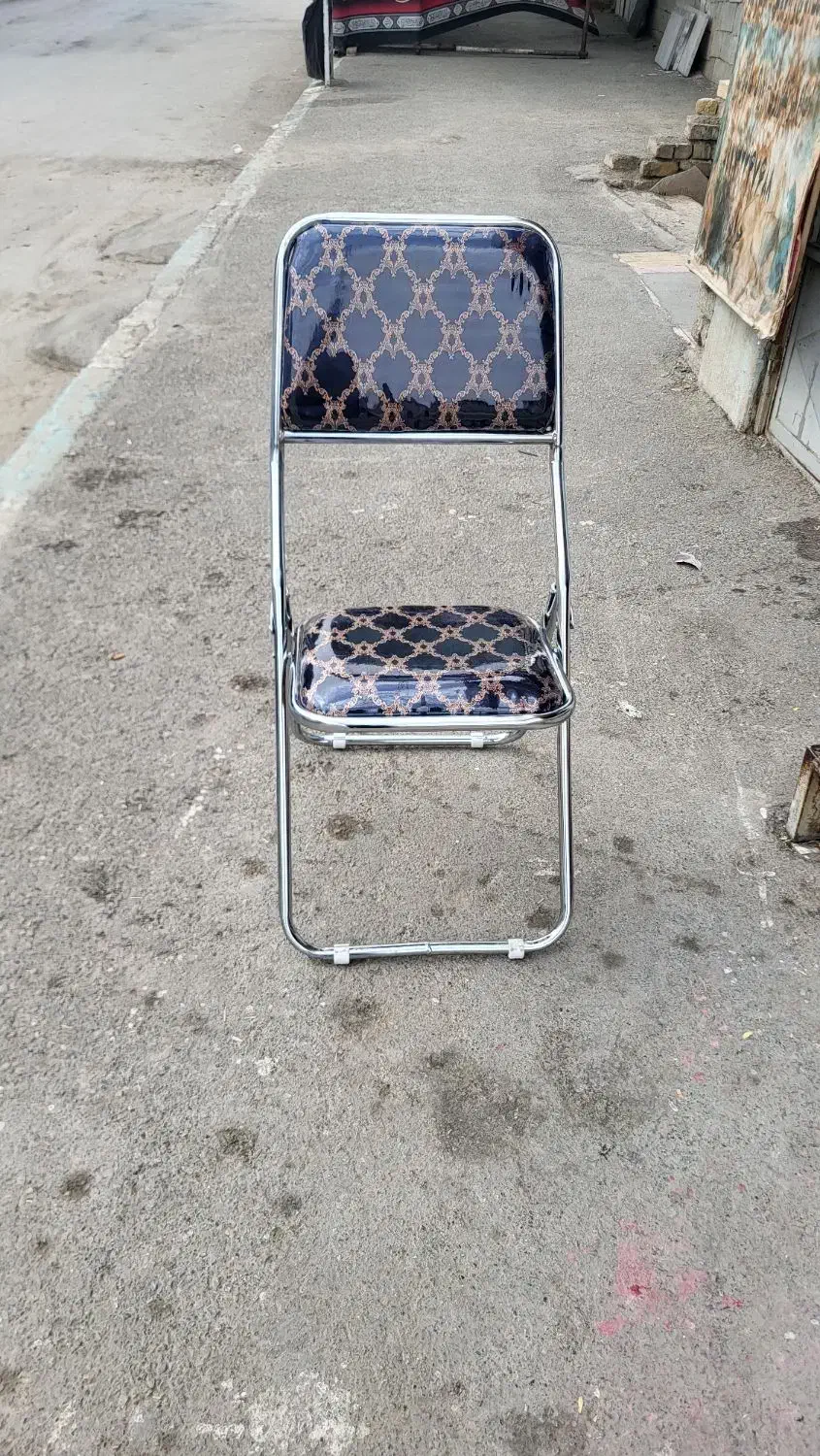 صندلی تاشو|صندلی و نیمکت|مبارکه, |دیوار