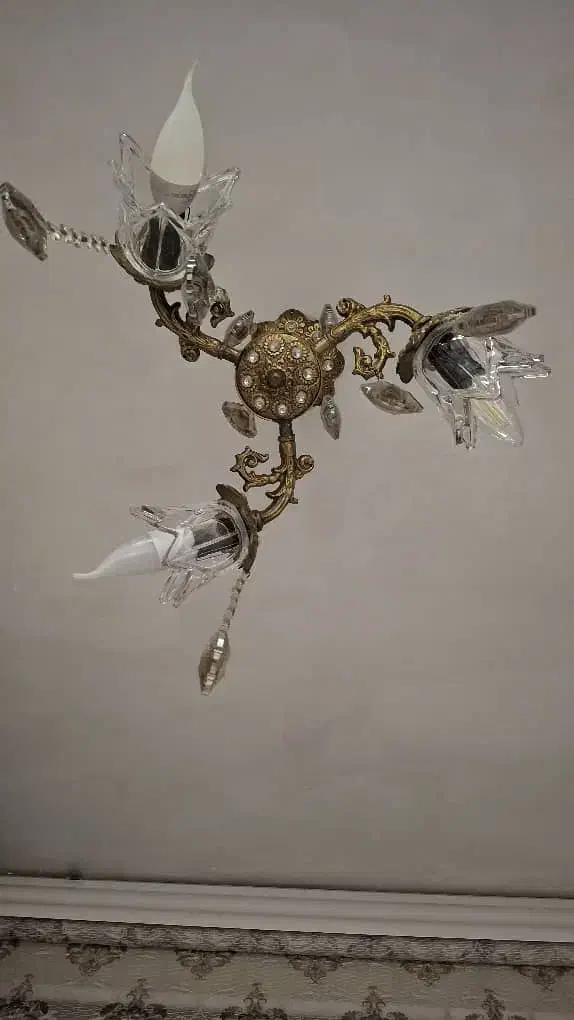 لوستر برنز ۳ شاخه|لوستر و چراغ آویز|تهران, صاحب الزمان|دیوار