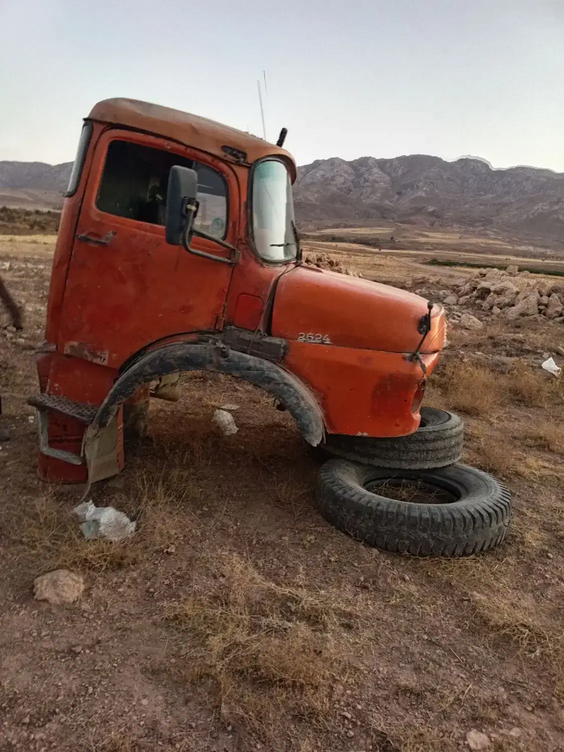 اتاق بنز دماغ دار|قطعات یدکی و لوازم جانبی|سجاس رود, |دیوار