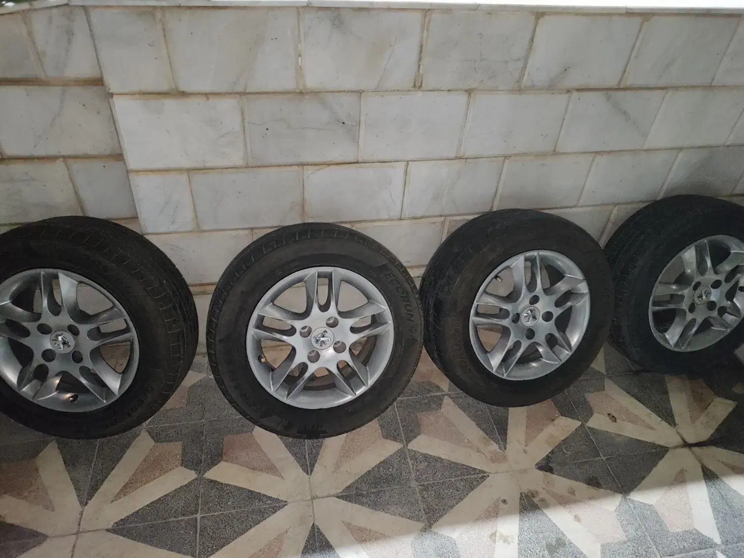 فروش رینگ و لاستیک ۱۵ شرکتی|قطعات یدکی و لوازم جانبی|شیراز, زرهی|دیوار