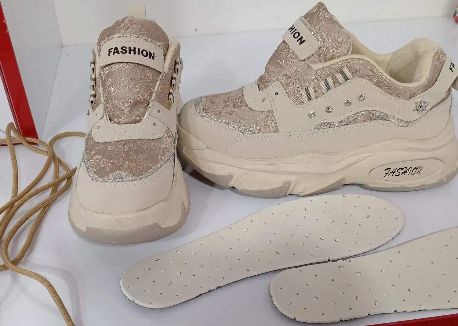 کفش دخترانه|کفش و لباس بچه|بندر گناوه, |دیوار