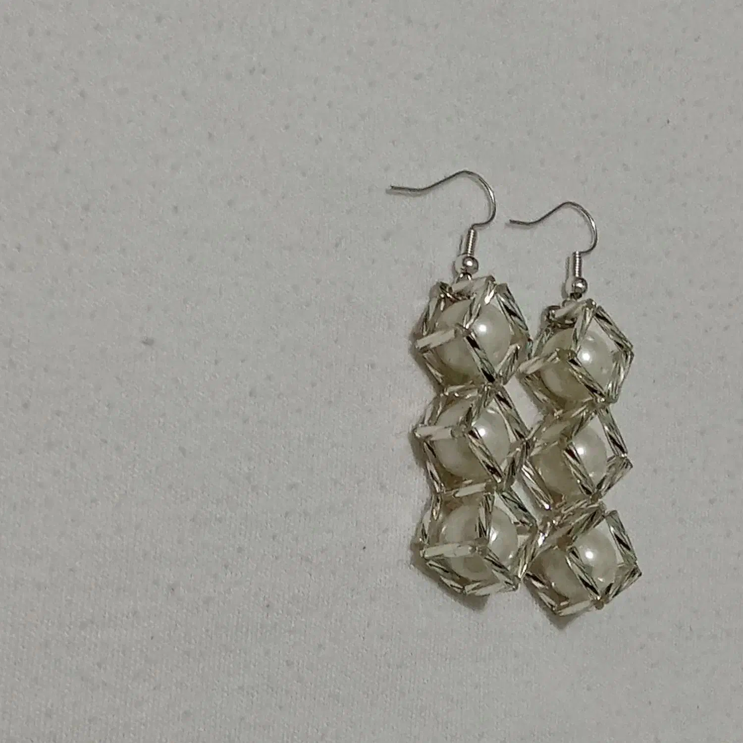 ست و نیم ست گوشواره، گردنبند، دستبند|بدلیجات|گناباد, |دیوار