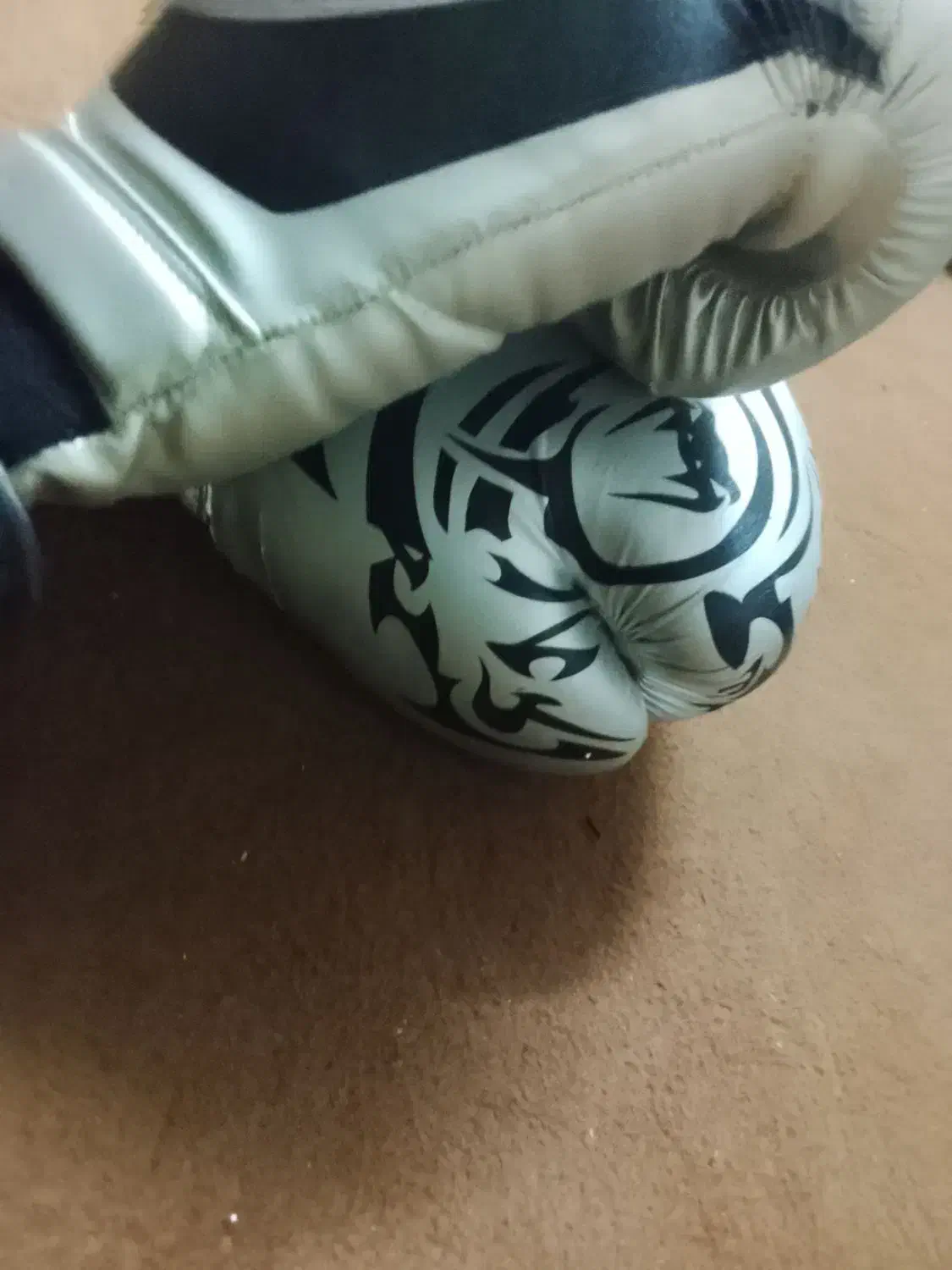 1 جفت دستکش بوکس|تجهیزات ورزشی|قم, انصار‌الحسین|دیوار