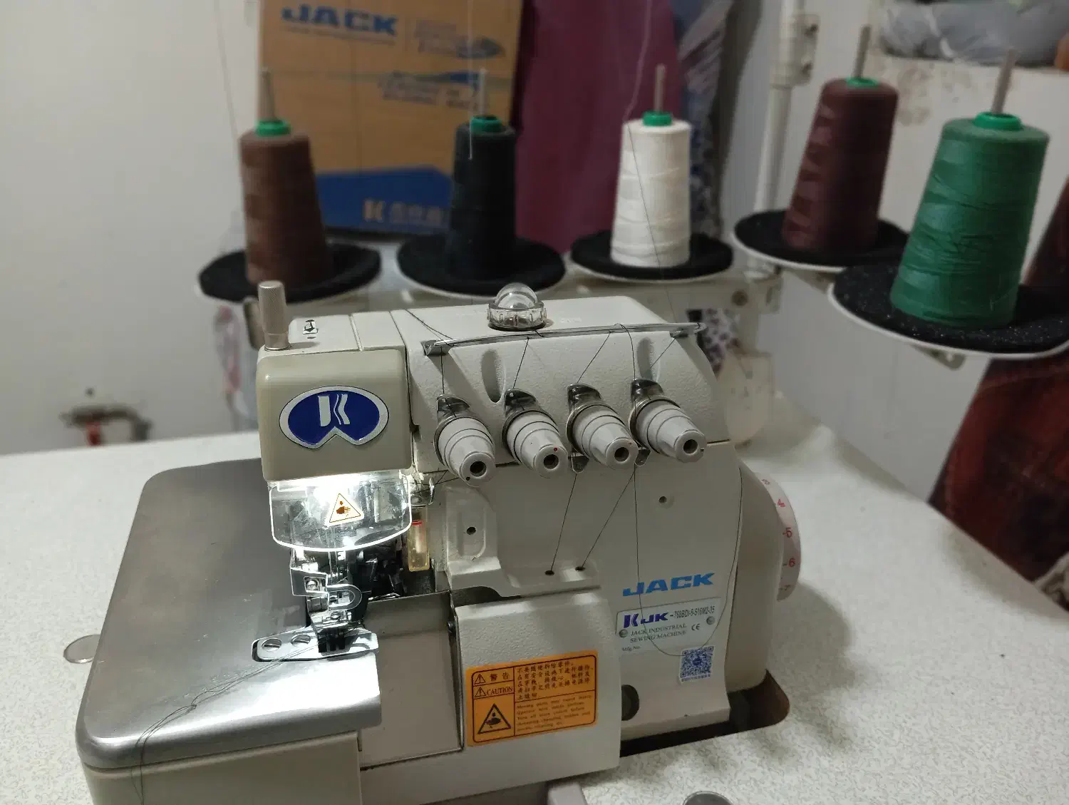 چرخ خیاطی سردور پنج نخ|چرخ خیاطی و ریسندگی|ارومیه, |دیوار