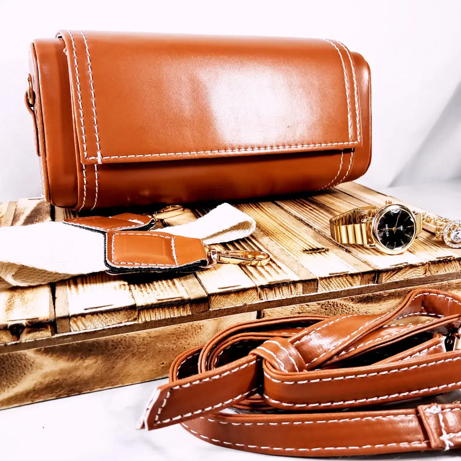 حراج تعدادی کیف کاملا نو فقط ۲۵۰ تومان|کیف، کفش، کمربند|هشتگرد, فاز ۲ مهستان|دیوار