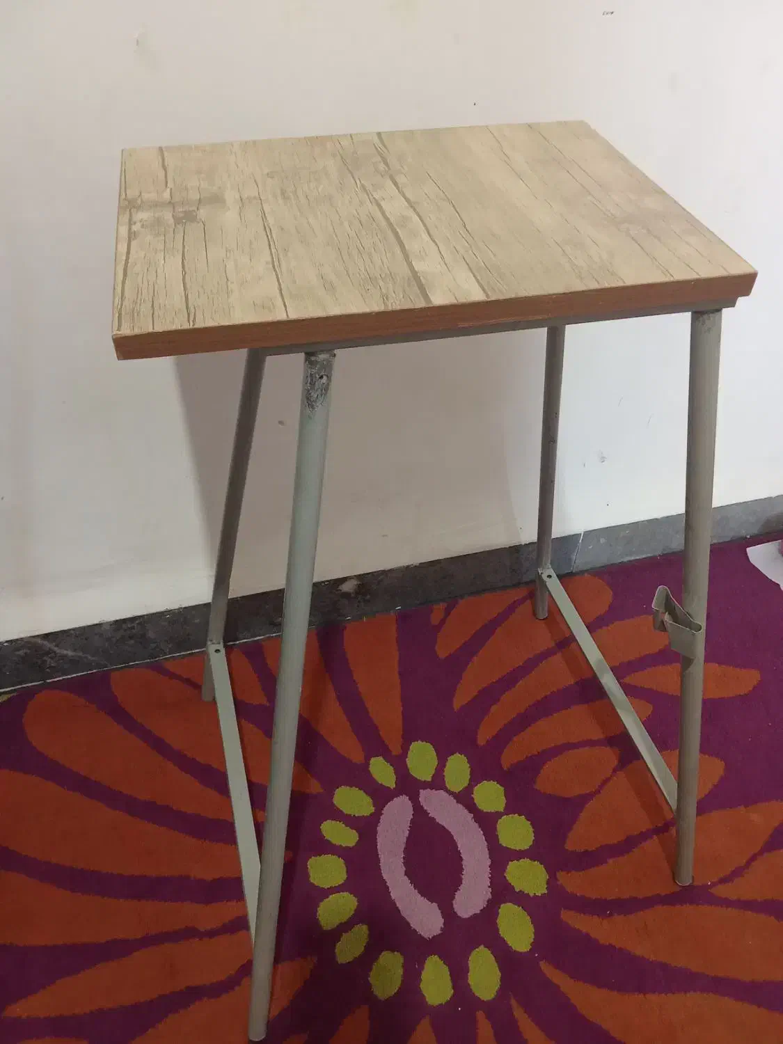 میز مخصوص چرخ سردوز|چرخ خیاطی و ریسندگی|ایلام, |دیوار