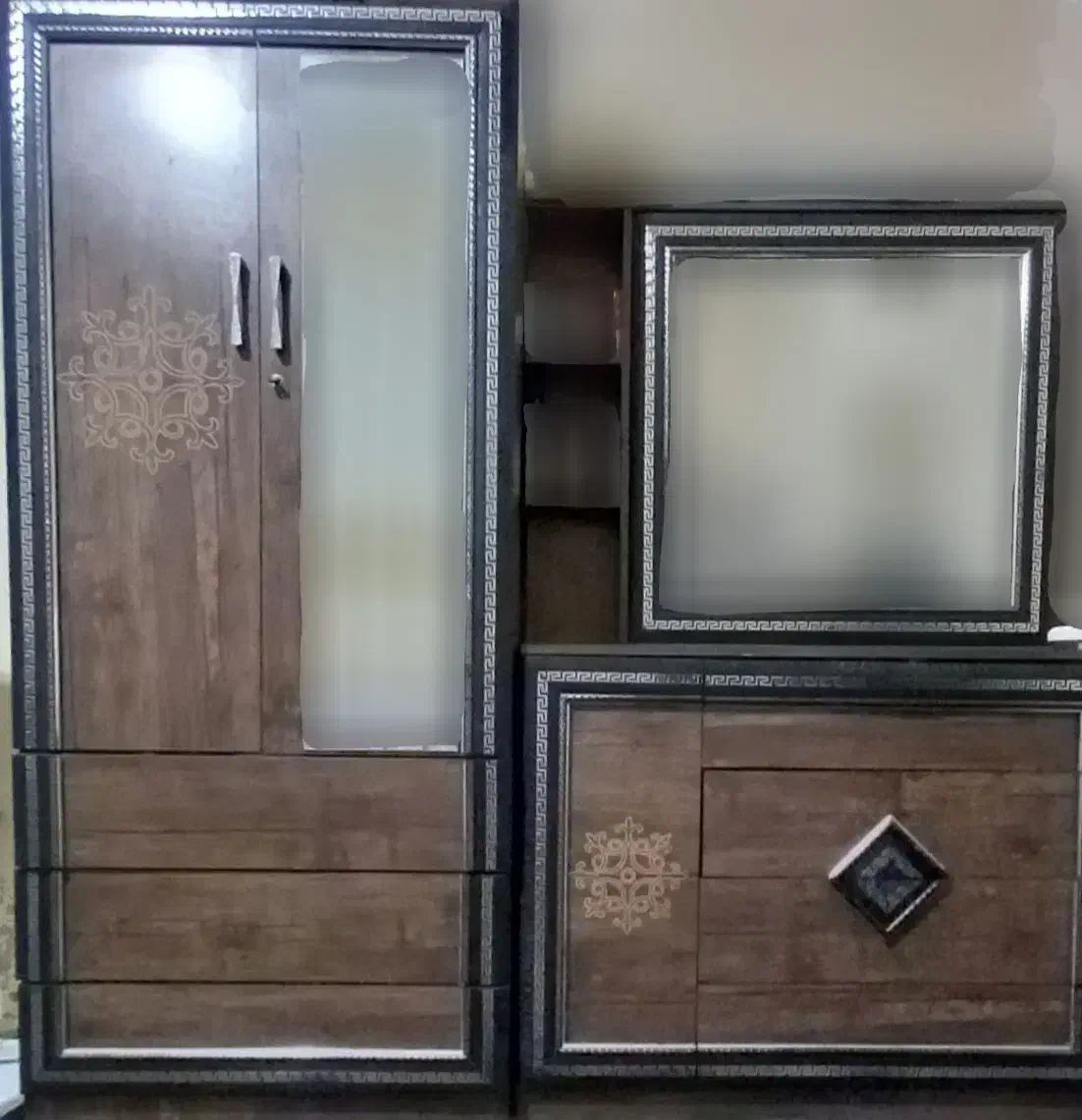 دراور و کمد|جاکفشی، کمد، دراور|قصرشیرین, |دیوار