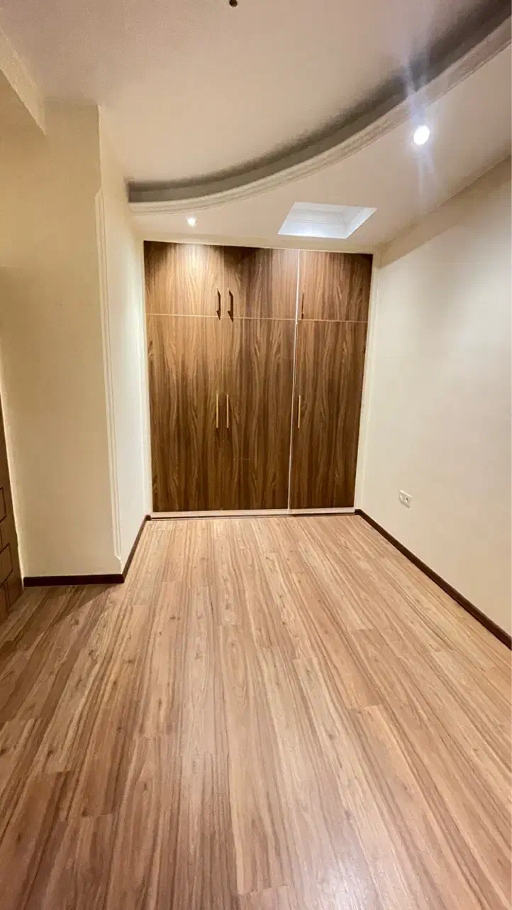 سعادت آباد صرافها/۱۱۰ متر/شیک و لوکس/۵ سال ساخت