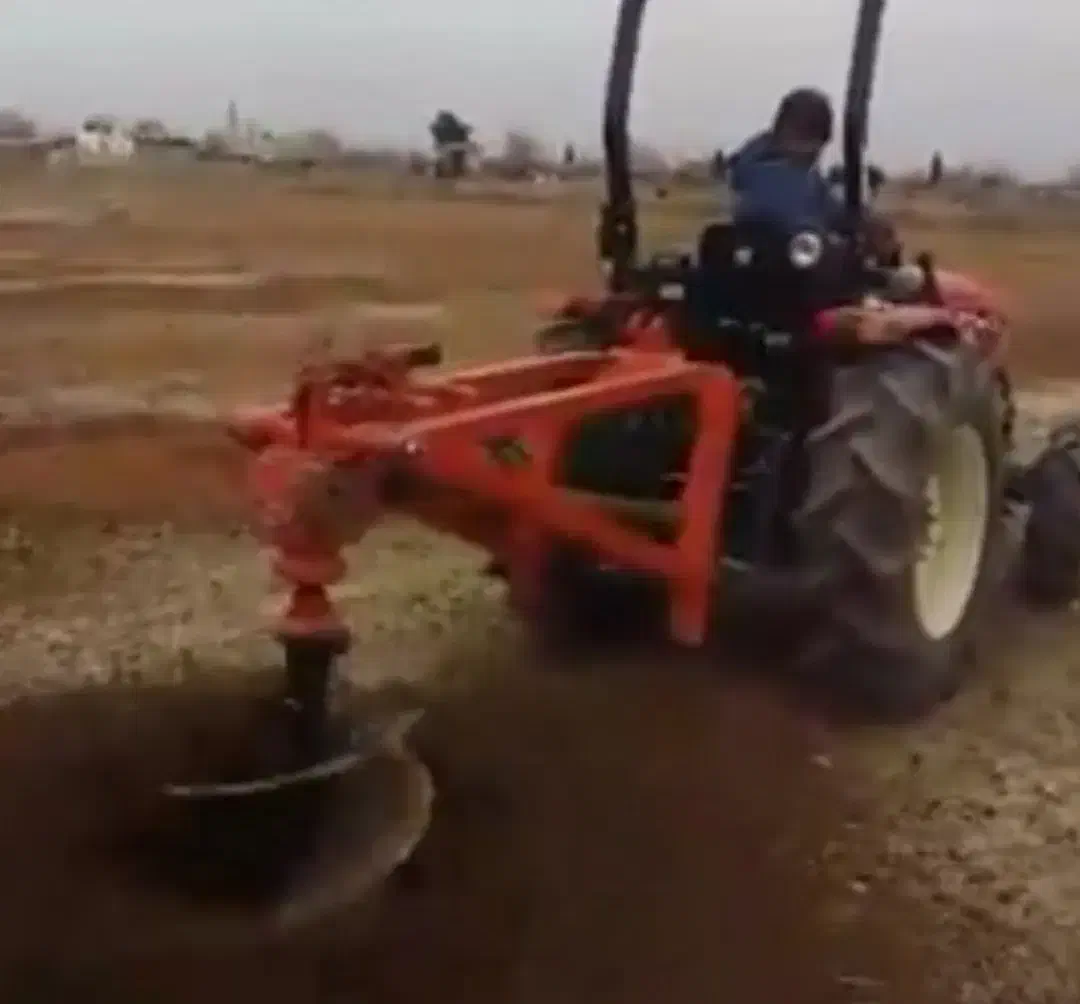 چاله کنی با تراکتور|خدمات باغبانی و درختکاری|رزن, |دیوار