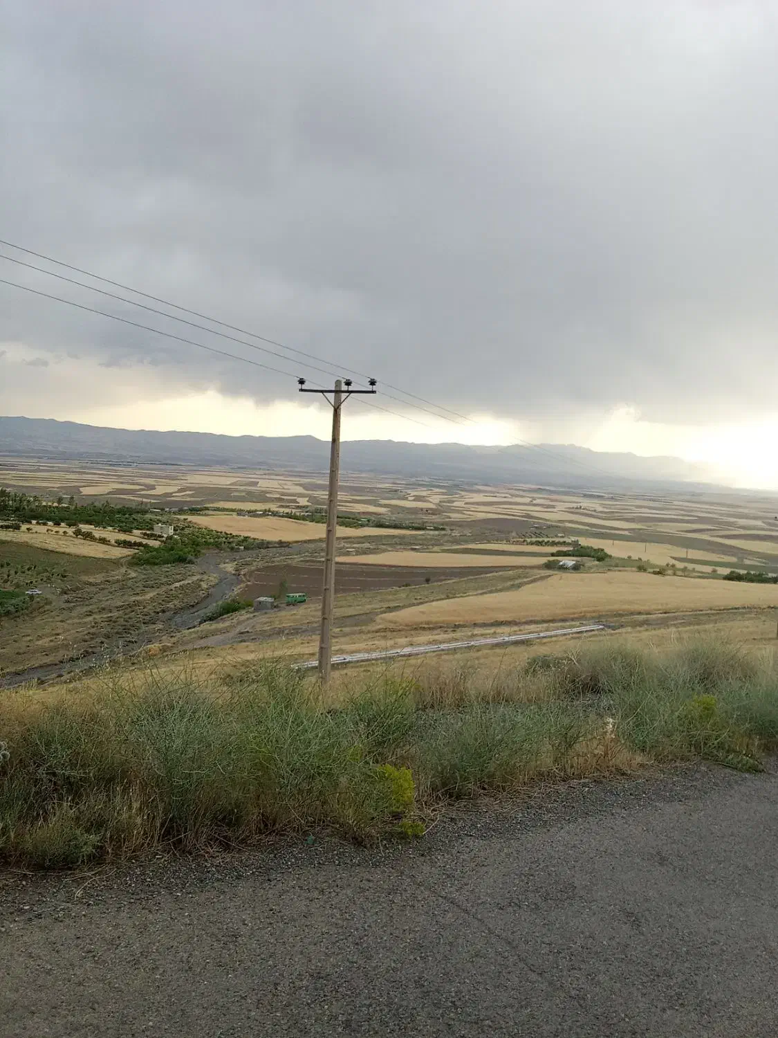 زمین باغی1800مترلب جاده معامله میکنم|فروش زمین و ملک کلنگی|قره پشتلو, |دیوار