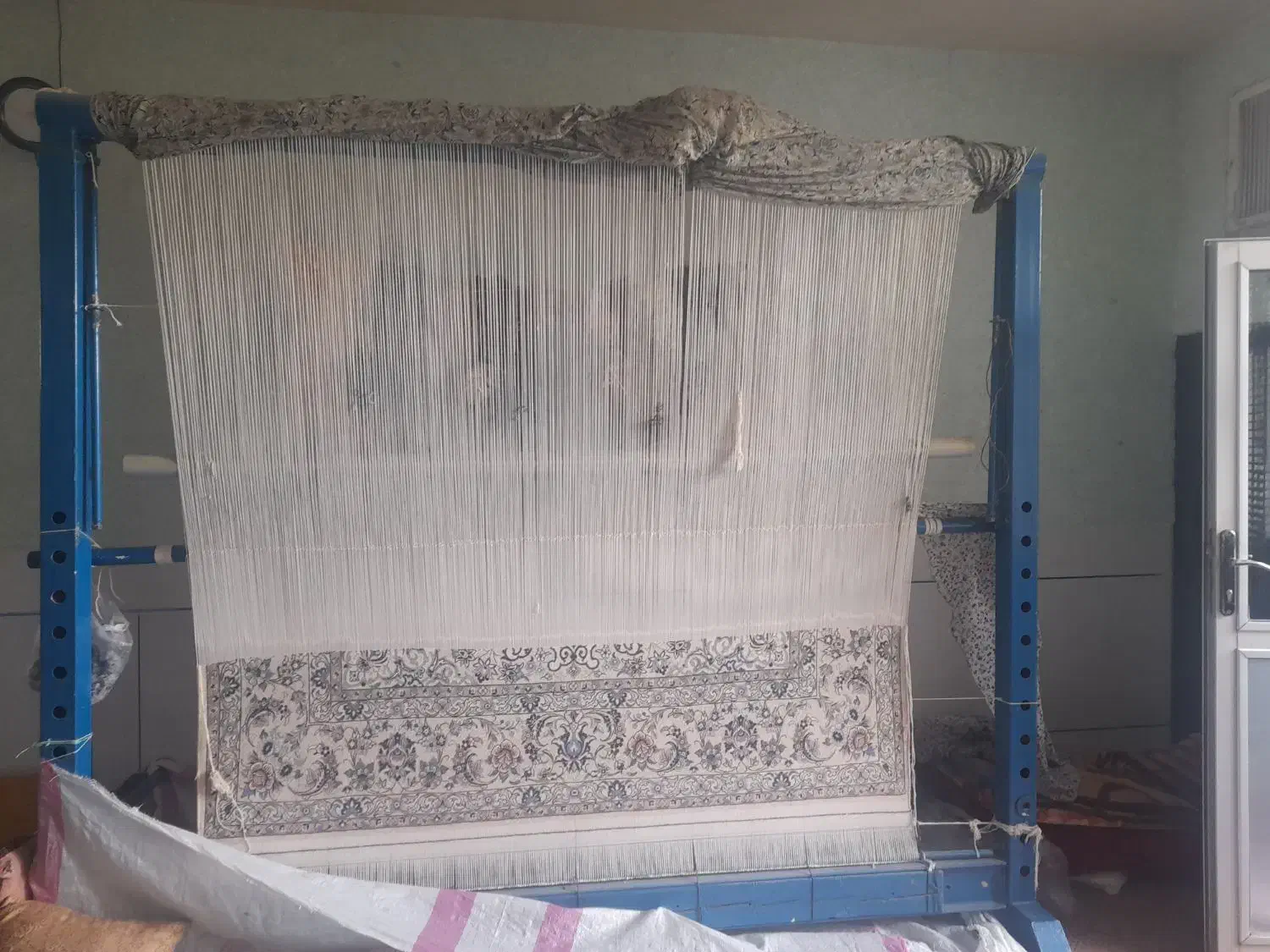 دار قالی ۱۲تای|ابزارآلات|هرند, |دیوار