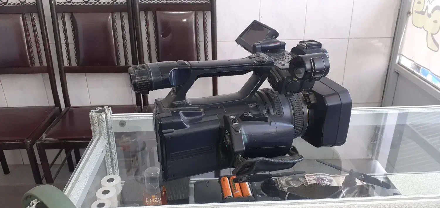 دوربین فیلمبرداری SONY Ax2000 فول اچ دی|دوربین عکاسی و فیلمبرداری|نقده, |دیوار