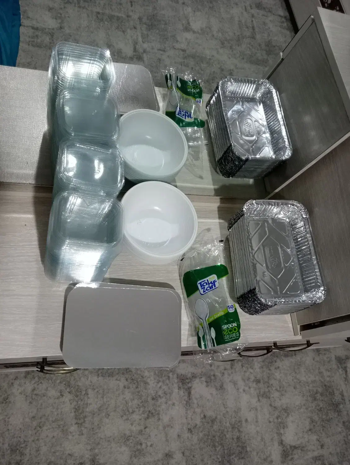 چند عدد ظروف یکبار مصرف به فروش میرسد|ظروف نگهدارنده، پلاستیکی، یکبارمصرف|سهند, |دیوار