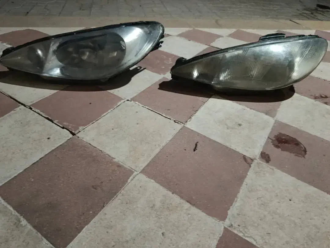 چراغ جلو 206|قطعات یدکی و لوازم جانبی|شیراز, پشم شیشه|دیوار