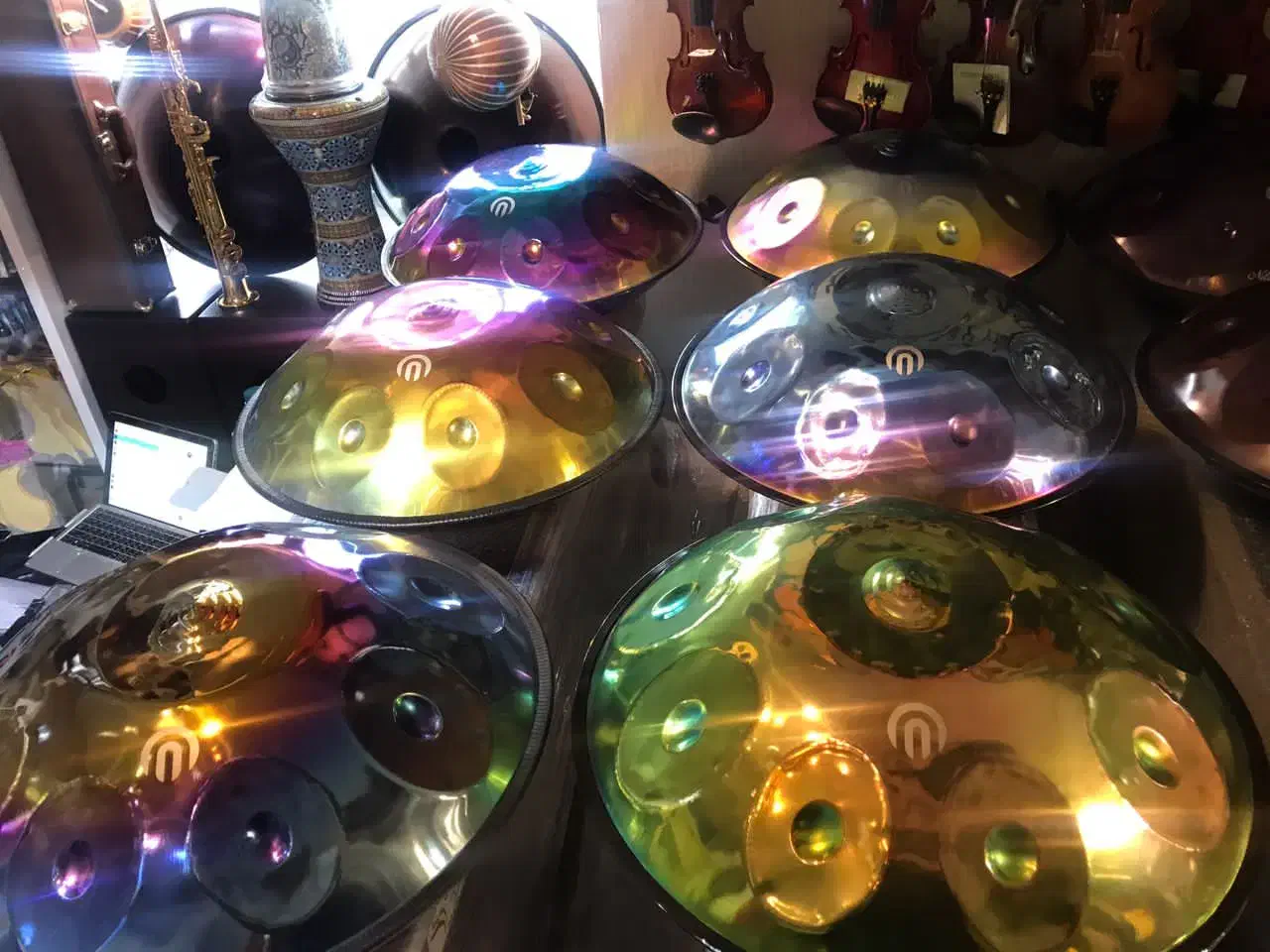 هنگ درام هفت رنگ تیتانیوم آرشا گالری موسیقی آرتیا|درام و پرکاشن|لاهیجان, انقلاب|دیوار