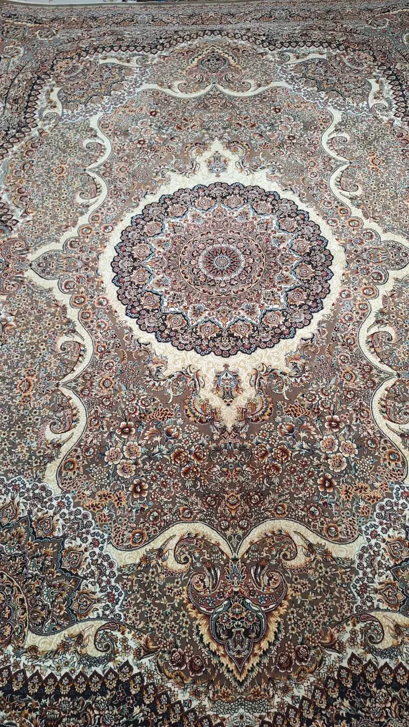 فرش بهاردوتا۶ودوتا۹متری۷۰۰تراکم۲۵۵۰ نگین گردویی|فرش|مشهد, وحید|دیوار