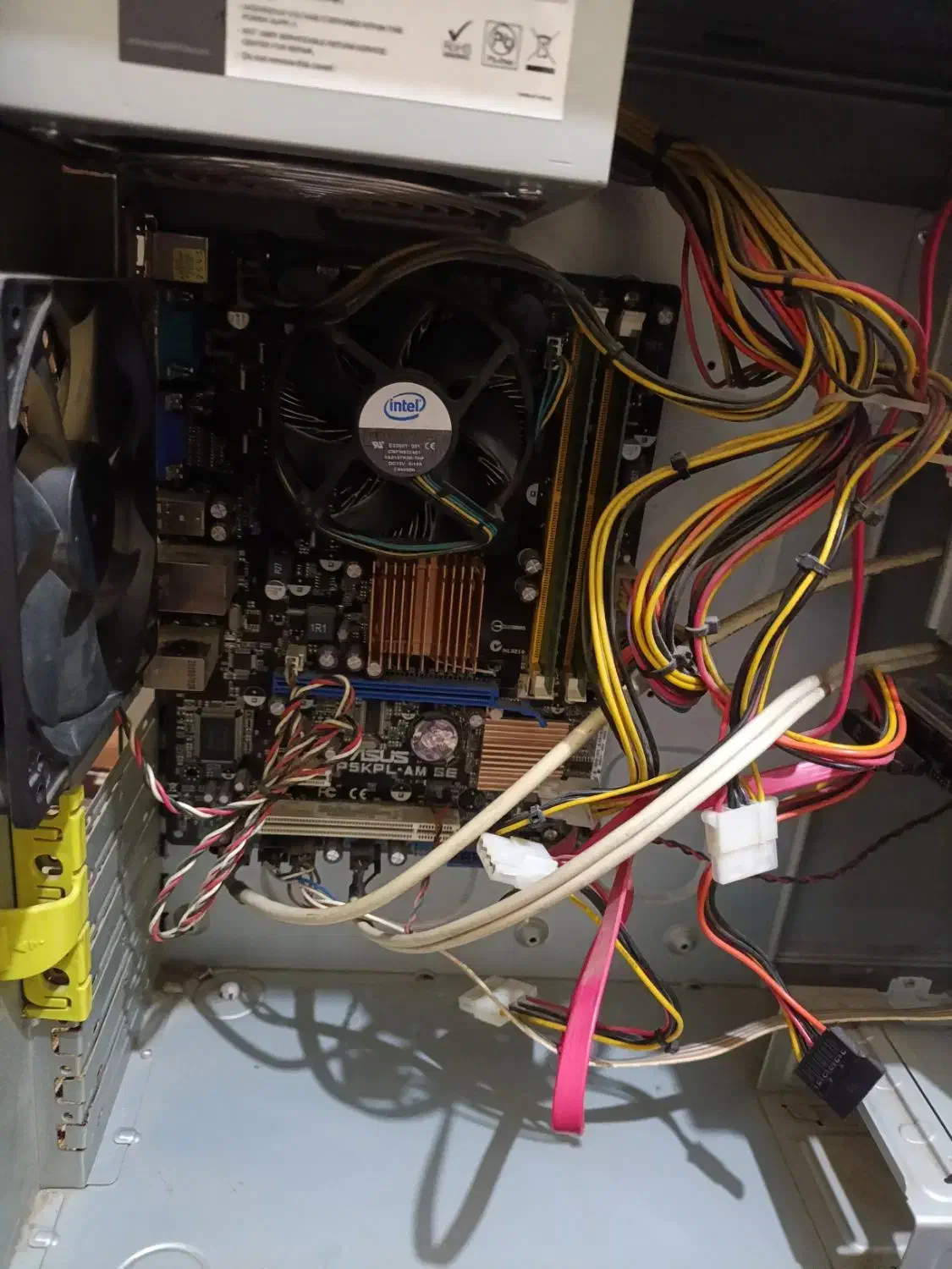 کیس کامپیوتر|رایانه رومیزی|پردیس, فاز ۱۱|دیوار