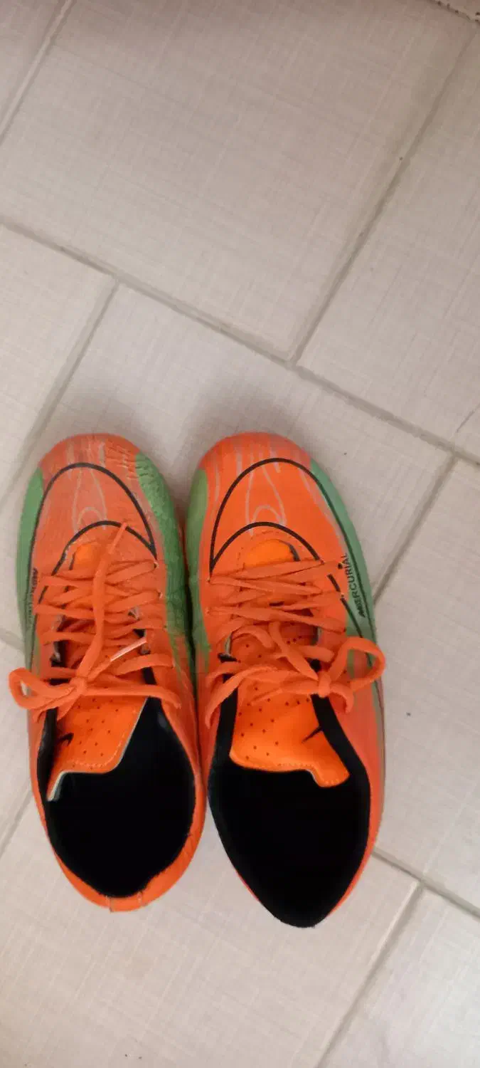 کفش فوتبال چمن سایز ۳۵.۳۶ در حد نو|تجهیزات ورزشی|کاشان, پاقپان|دیوار