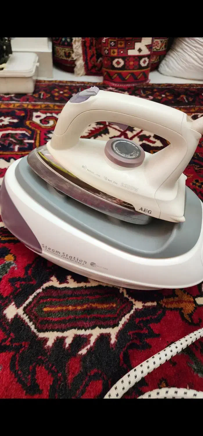 اتو مخزن دار AEG|اتو و لوازم اتو|تهران, سجاد|دیوار