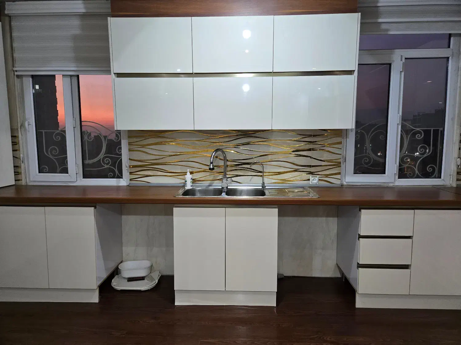 اکازیون دو خوابه 65 متری فول