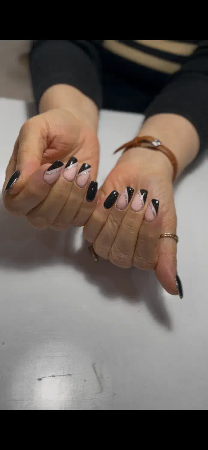 کاشت ناخن|خدمات آرایشگری و زیبایی|رشت, جهاد|دیوار