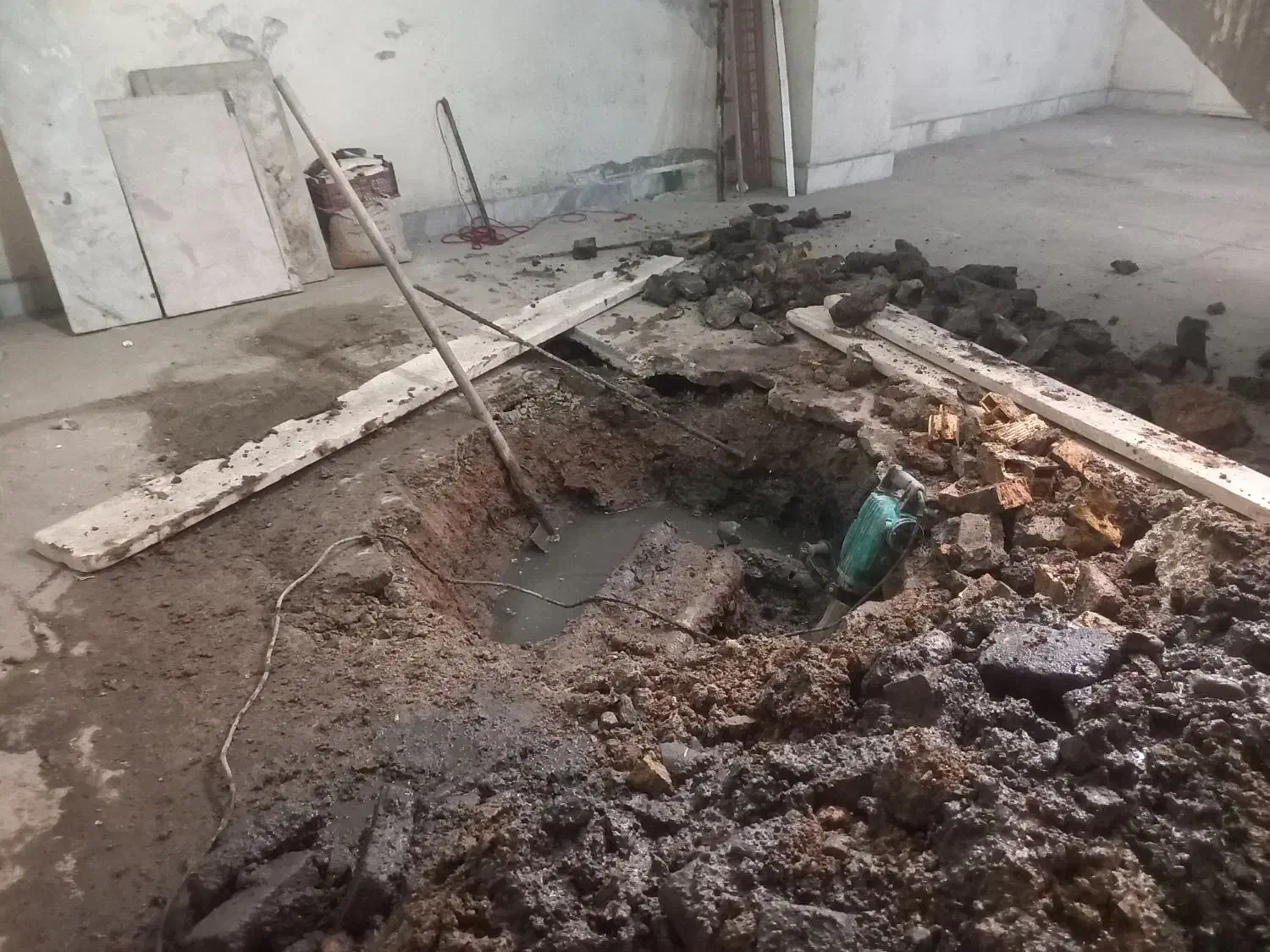 حفر چاه فاضلاب با قیمت عالی|خدمات پیشه و مهارت|کرج, فاز ۴ مهرشهر|دیوار