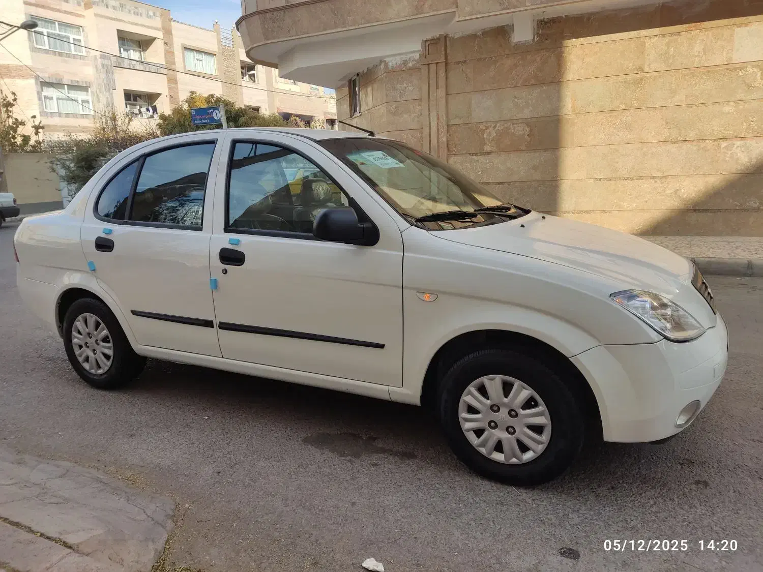 تیبا ۱ سفید مدل 98بدون رنگ و ضربه کارمندی درحد صفر|خودرو سواری و وانت|شاهینشهر, شیخ بهایی|دیوار