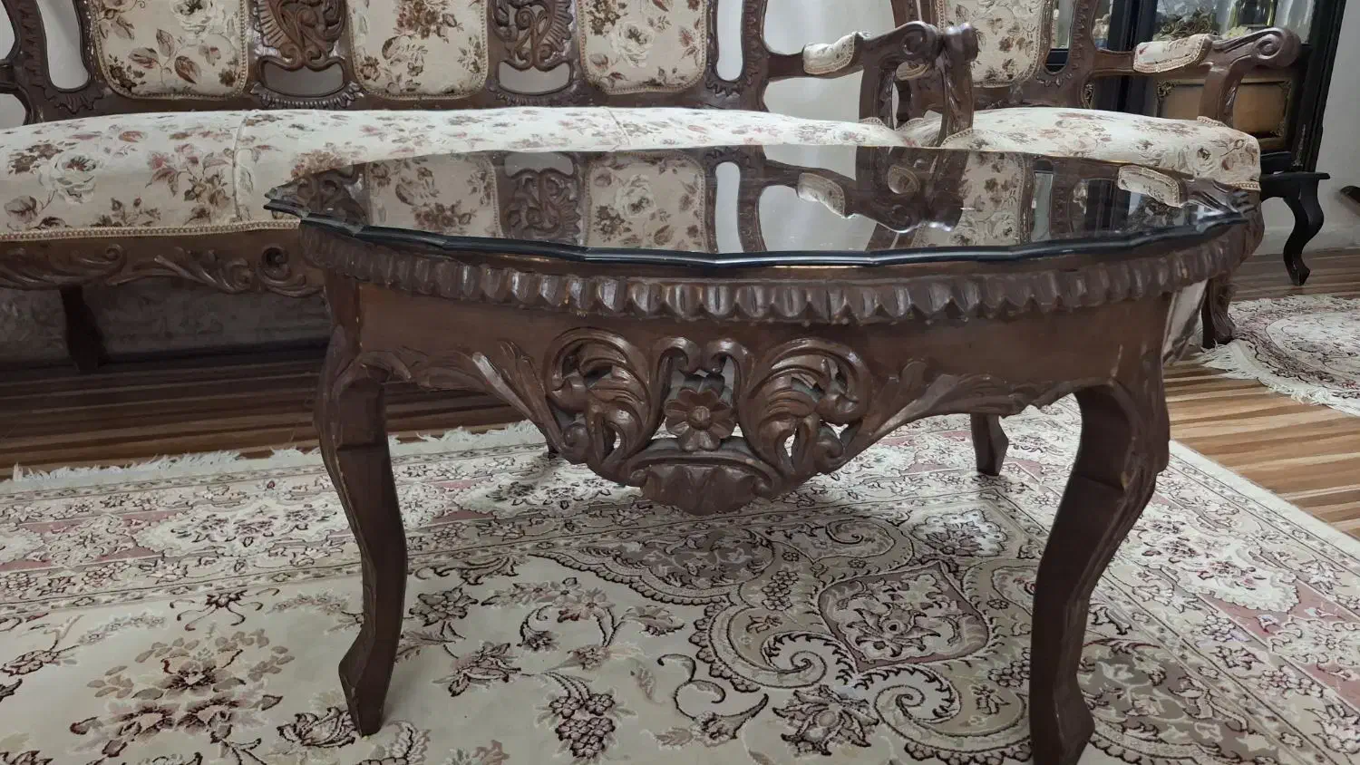 مبل ۹ نفره|مبلمان خانگی و میز عسلی|اصفهان, حسینآباد|دیوار