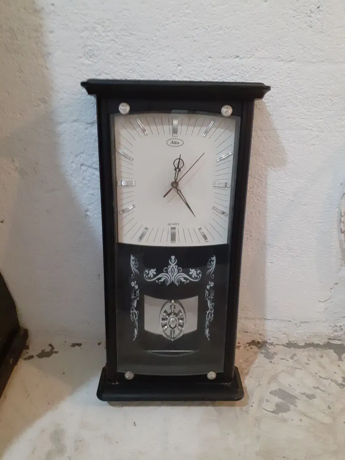 ساعت دیواری سالم جنس اصل|ساعت دیواری و تزئینی|دورود, |دیوار