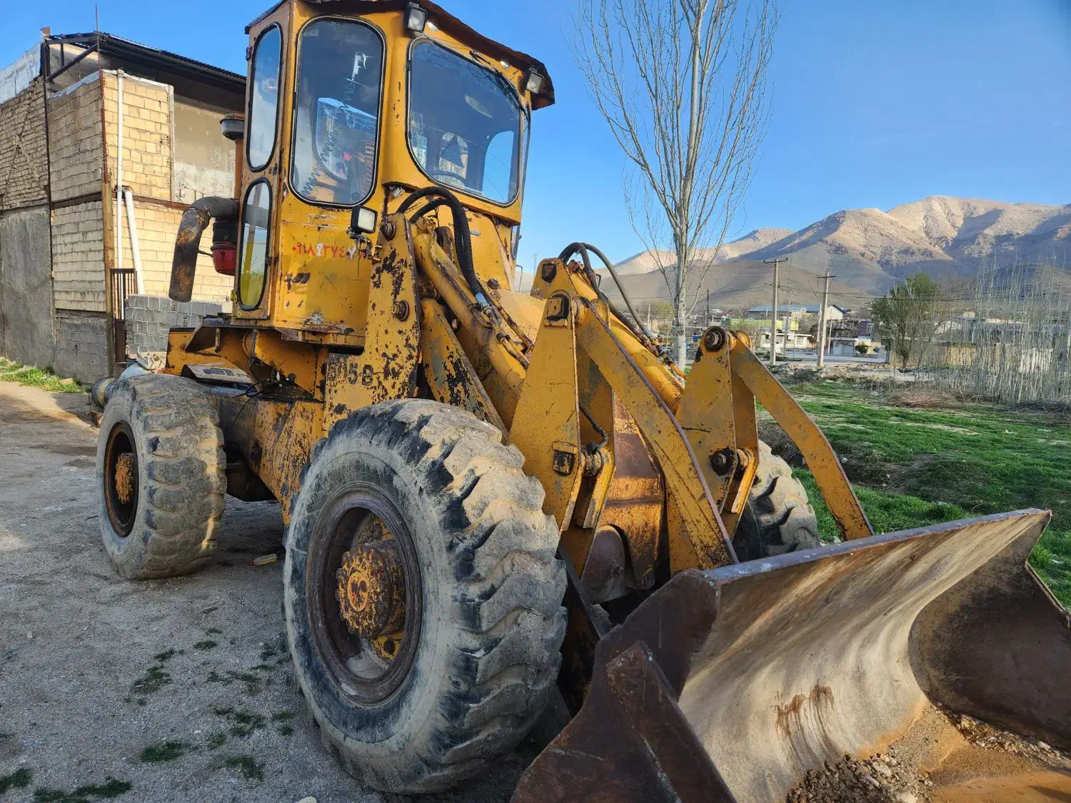 لودر فیات الیس ۶۰۵|خودرو سنگین|مشهد, چهاربرج|دیوار