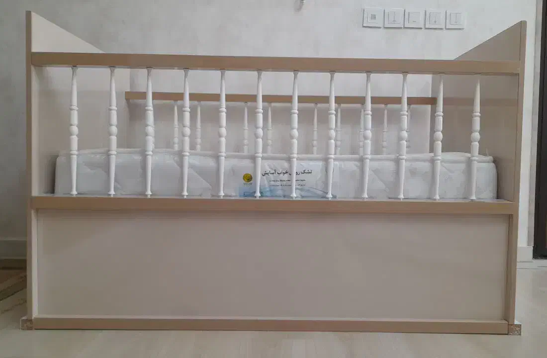 تخت و تشک کودک|تشک تختخواب|هشتگرد, هشتگرد قدیم|دیوار