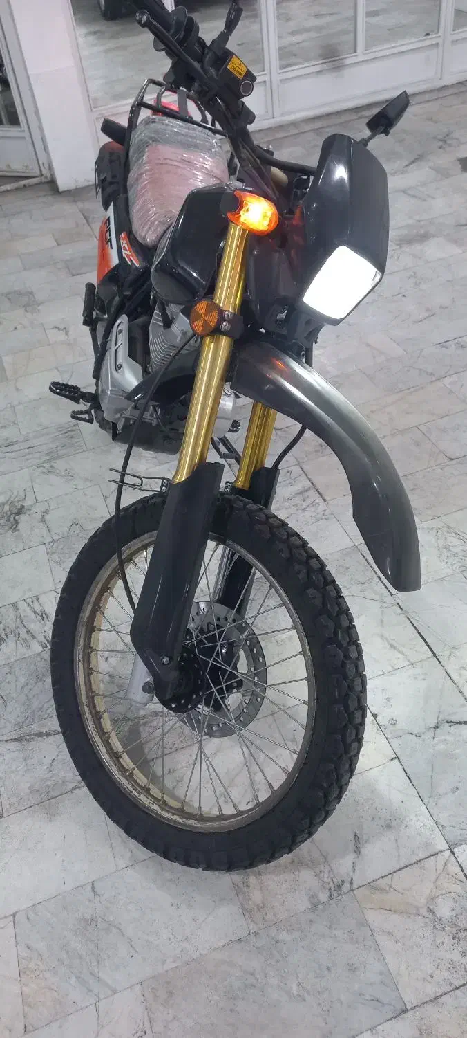 پیشرو ۲۰۰|موتورسیکلت|فردیس, فردیس|دیوار