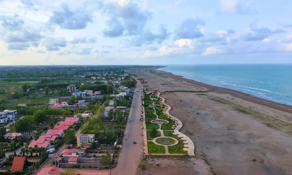 زمین ساحلی پلاک 4 دریا با ویو فوق العاده دریای آبی|فروش زمین و ملک کلنگی|رشت, معلم|دیوار