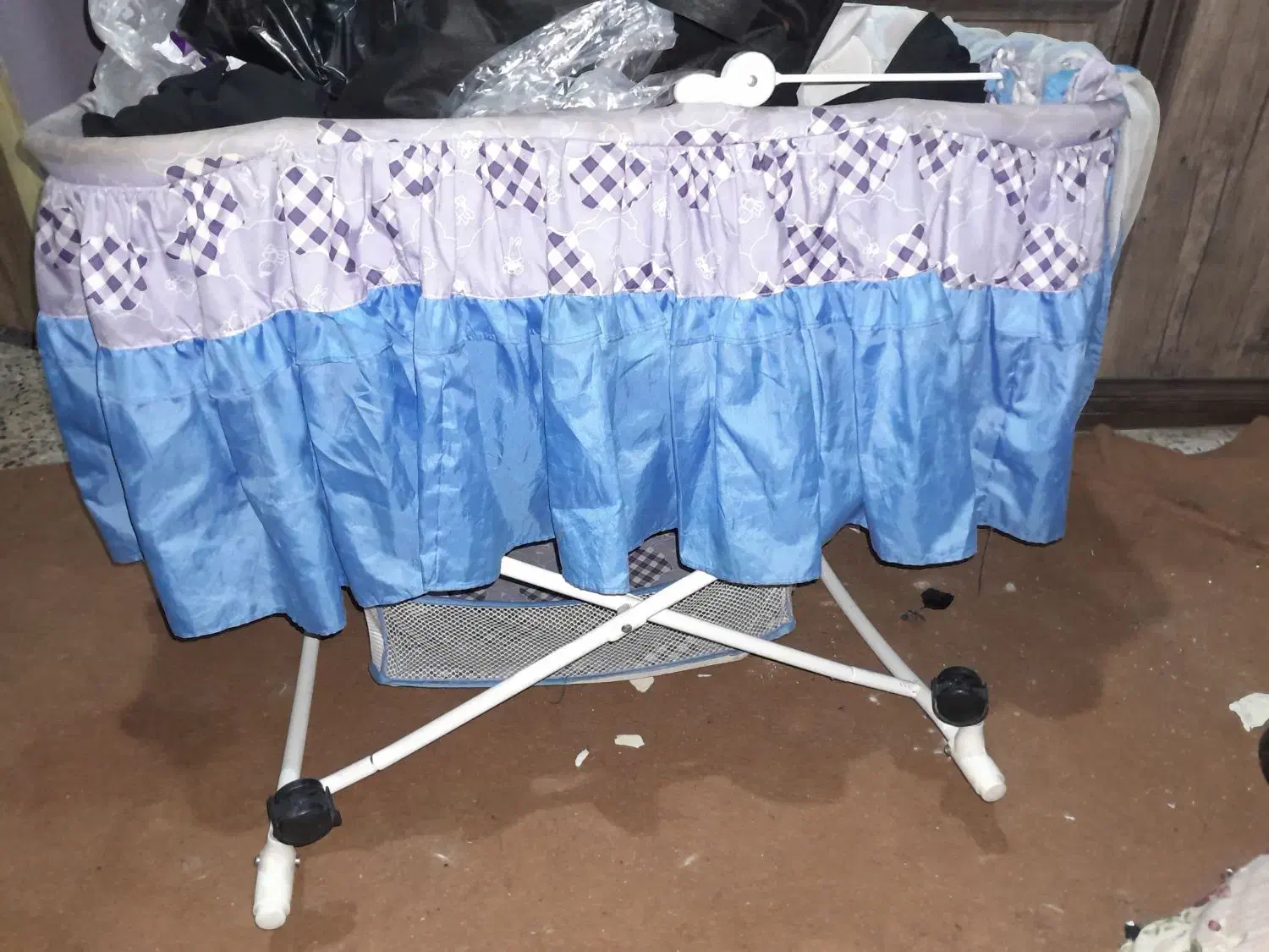 تخت گهواره|تخت و صندلی بچه|بندر ماهشهر, |دیوار