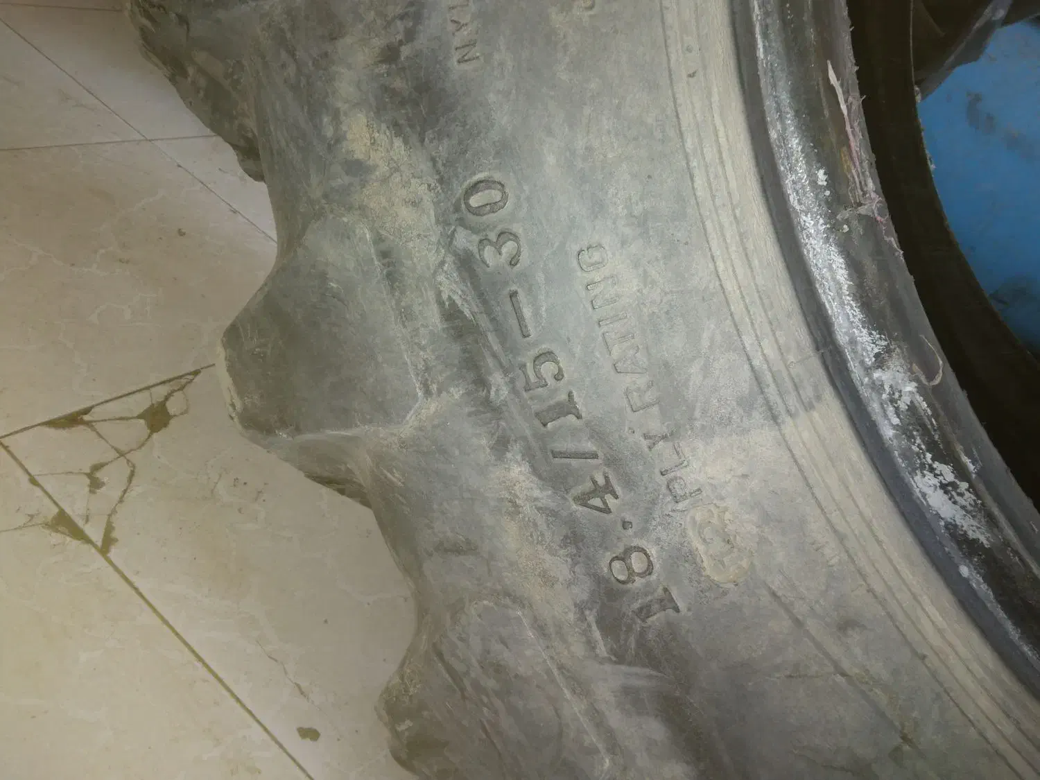 لاستیک تراکتور فرگوسن ۴|ماشینآلات صنعتی|شیروان (خراسان), |دیوار