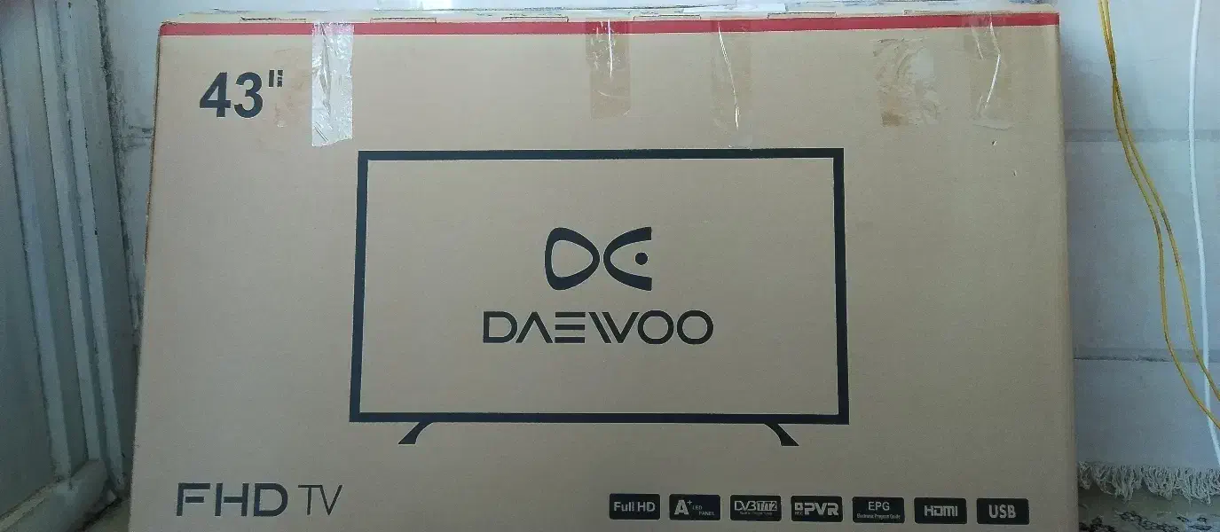 کارتن دوو ۴۳ اینچ|تلویزیون و پروژکتور|شیراز, شهرک کوشکک|دیوار