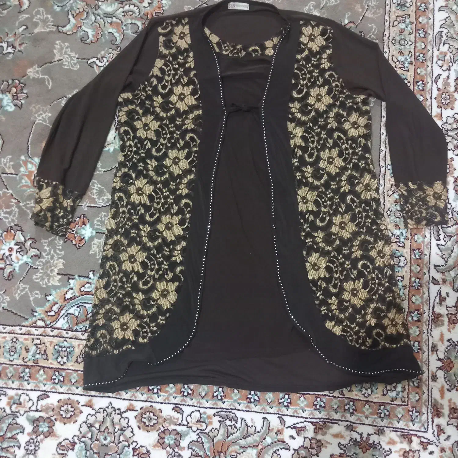 لباس|لباس|مروست, |دیوار