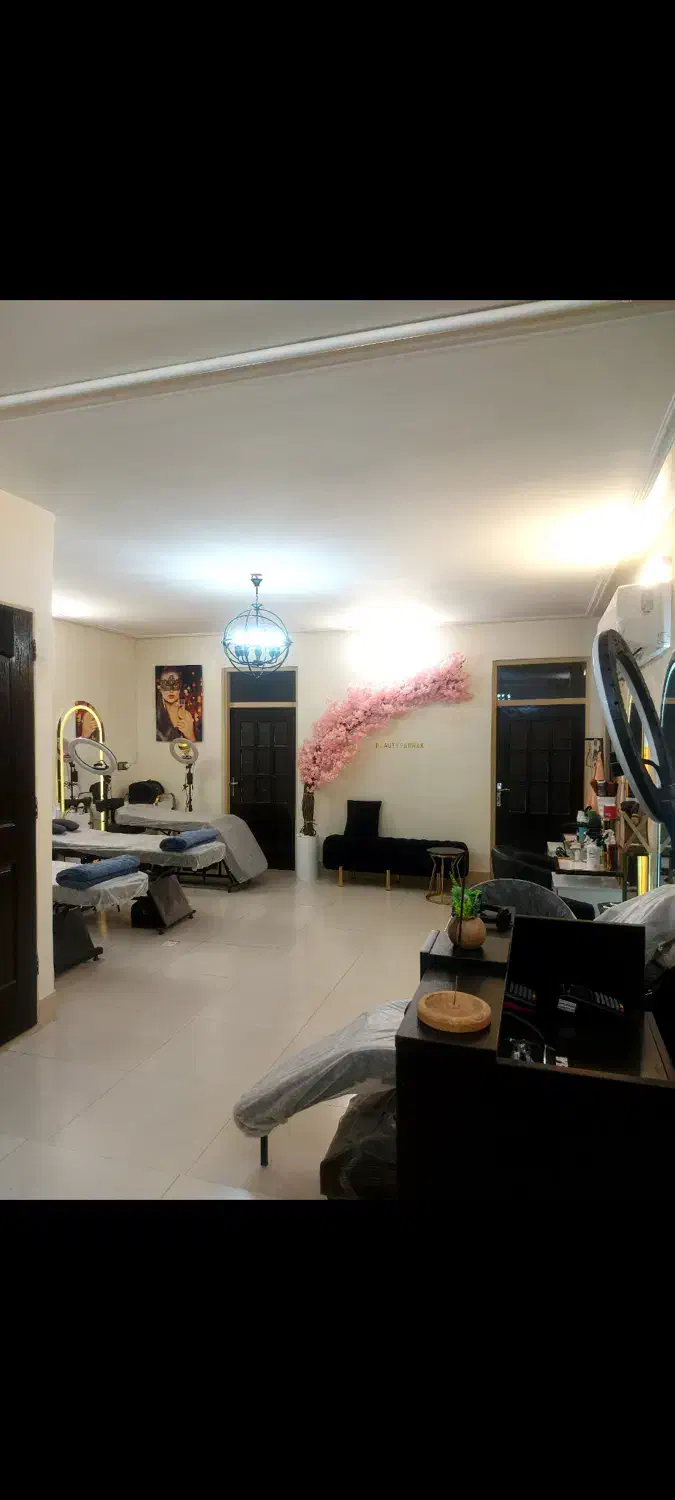 اجاره لاین آرایشی|اجارهٔ دفتر کار، اتاق اداری، مطب|قم, صفاشهر|دیوار