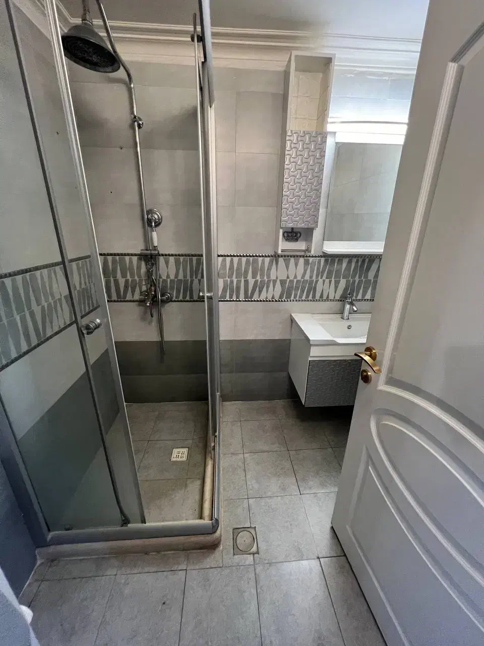 اجاره ۲۰۶ متری میرداماد ۳ خواب