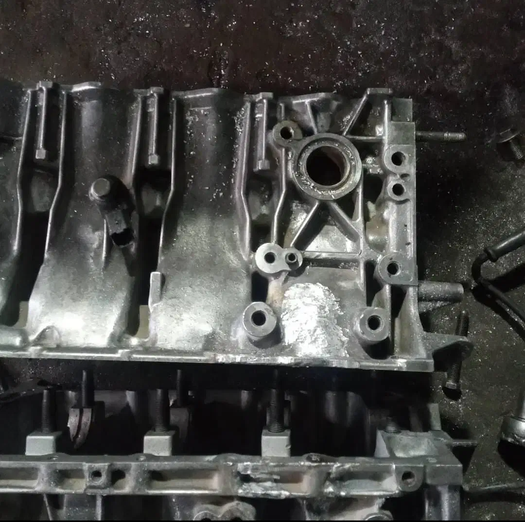 جوشکاری سرسیلندر و انواع قطعات خودرو|خدمات موتور و ماشین|زرند, |دیوار